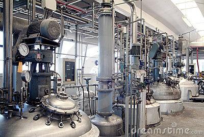 荔灣區廢舊工廠設備回收工廠設備整體收購